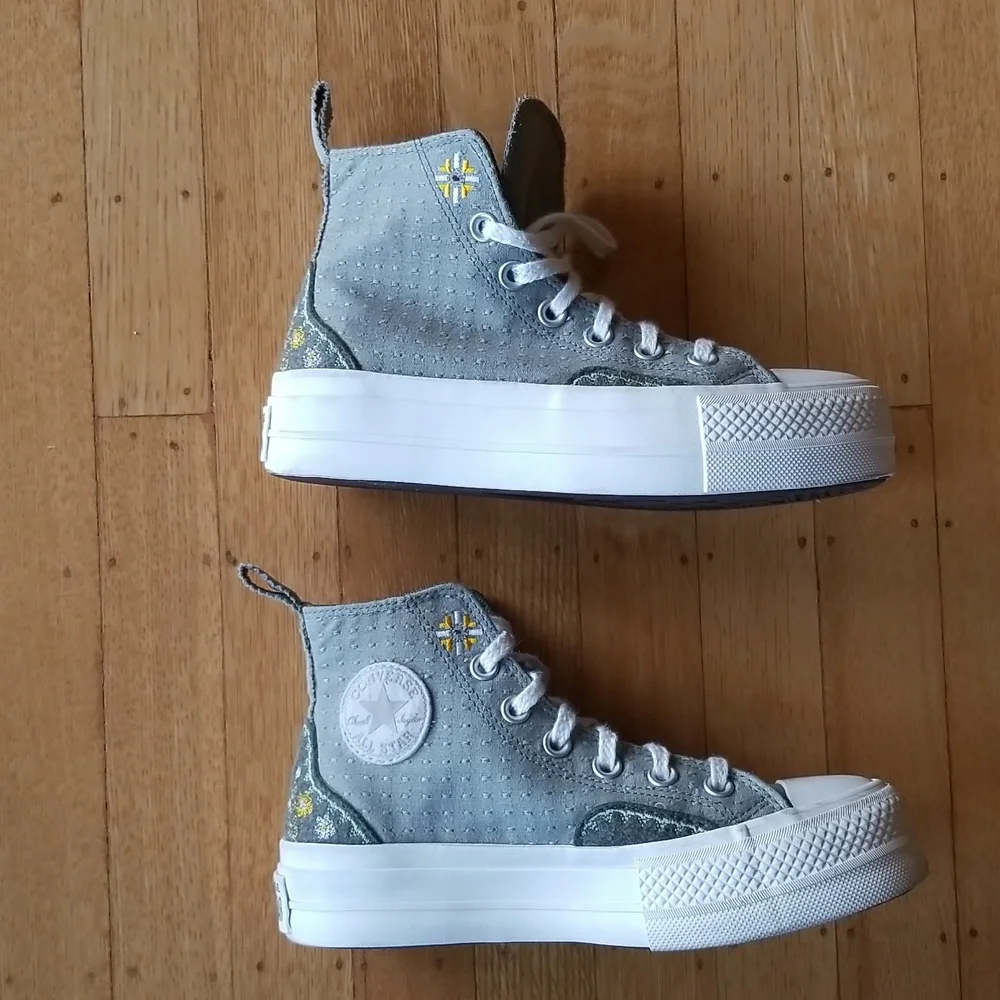 Converse Chuck Taylor All Star Lift Platform Autumn Embroidery Shoes. Size 5.5 - Picture 7 of 12